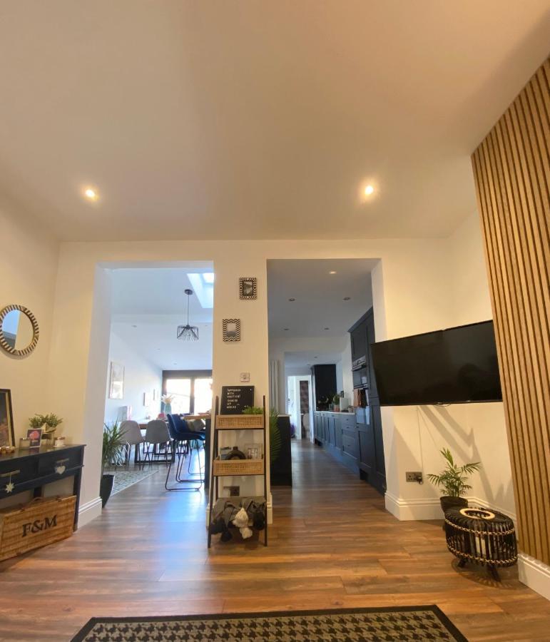 Luxury Spacious Renovated Townhouse Grantham Buitenkant foto